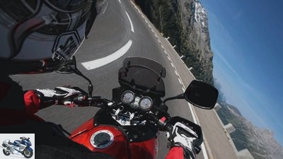 The fascination of cornering on a motorcycle