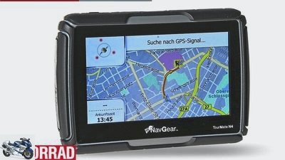 Five motorcycle navigation devices in a comparison test