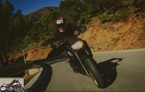 Test of the HJC RPHA 70 with the Yamaha MT-07