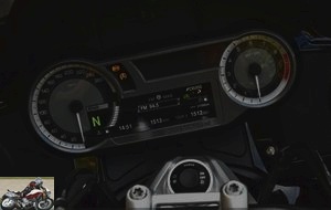 The speedometer of the BMW K1600B