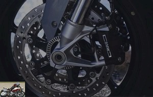 Front brakes of the BMW S 1000 XR