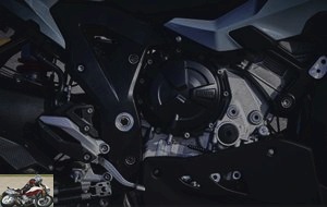 The 4-cylinder engine of the BMW S 1000 XR