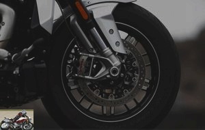 Front brake of the Triumph Rocket 3 GT