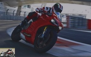 Ducati 1199 Panigale in town