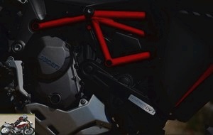 Ducati Testastretta DVT with Desmodromic Variable Timing system, L-twin, 4 valves per cylinder, Dual Spark, liquid cooling