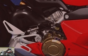 The 4-cylinder of the Ducati Panigale V4 R