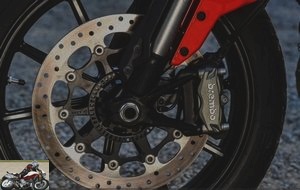 Front brake of the Ducati Scrambler 800 Icon