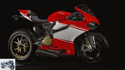 Background Ducati Superleggera