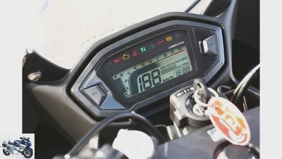 Honda CBR 300 R and Honda CBR 500 R in comparison test