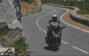 Honda Forza 300 test on winding road