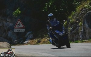 Honda Forza 300 test on small roads