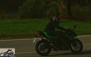 The Kawasaki Ninja 125 on the road