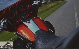 Harley-Davidson CVO Street Glide cockpit