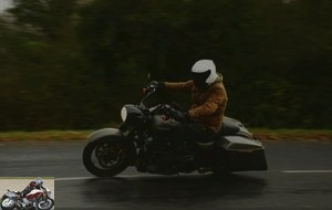 Harley-Davidson Road King Special road test