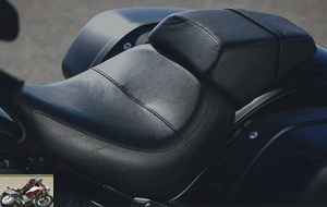 A comfortable saddle at 680 mm and a passenger ottoman