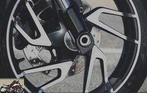 Mantis black aluminum alloy wheels