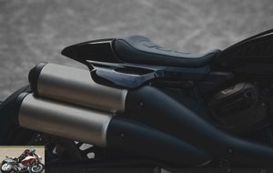 The double silencer in high position recalls the design of the XR750