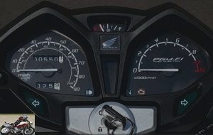 Honda CB 125 speedometer