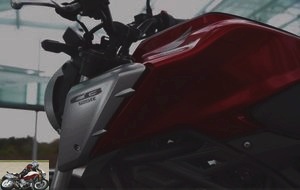 Honda CB 125 R scoops