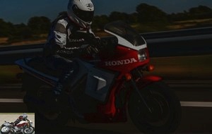 Honda VF 500 F2 on motorway