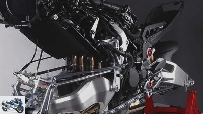 Kawasaki adapts Bimota technology: patent for stub axle steering