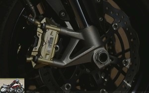 Aprilia Dorsoduro SMV 750 brakes
