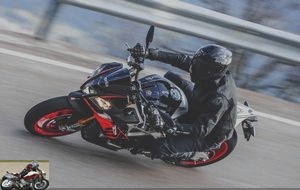 Aprilia Tuono V4 1100 Factory at high speed