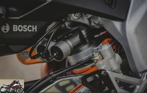 The electronically controlled Ohlins shock absorber SmartEC 2.0