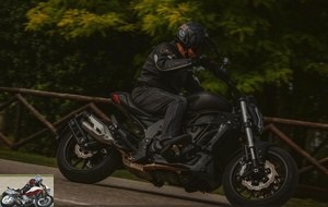 Test of the Benelli 502C on the road