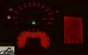 BMW F800R night meter