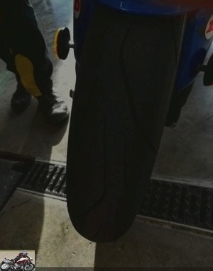 like new, the monogum front tire did not suffer at all from its 38 laps of the track.
