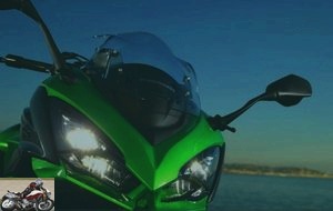 Kawasaki Z1000SX headlight