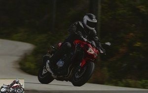 The Kawasaki Z900 A2 on the small road