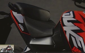 KTM 125 Duke saddle