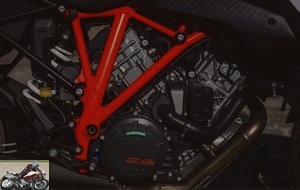 KTM 1290 Super Duke GT engine
