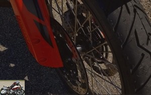 The front brake discs of the KTM 790 Adventure
