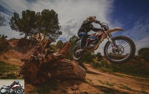 KTM Freeride E-SM test in the forest