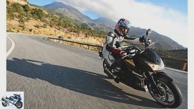 MOTORCYCLE road book: Out and about on the world's dream roads