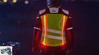 Motorcyclist lighting: NL prohibits lights on clothing and helmets