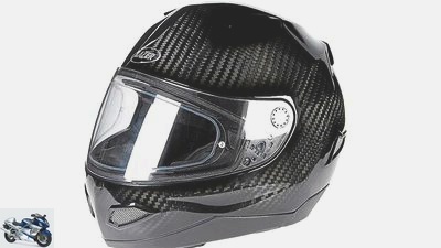 Motorcycle helmets for sports riders in the test