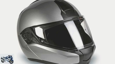 Flip-up motorcycle helmets in the test