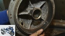Motorcycle technology - maintaining drum brakes, part 1