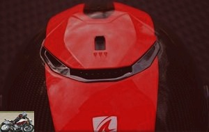 The front ventilation of the Spartan Carbon