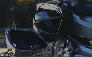 A full face helmet in the BMW R1200RT side case