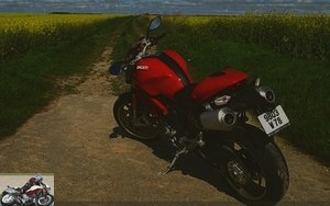 Ducati Monster 1100S motorcycle test