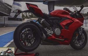 The Panigale V2 is based on a monocoque structure