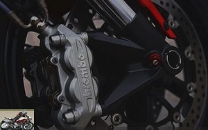 Brembo brakes on Ducati Streetfighter 848