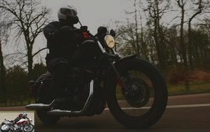 Harley-Davidson Sportster Iron 883 in town