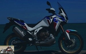Comparo Honda Africa Twin CRF1100L Adventure Sports in mechanical gearbox and DCT version