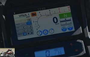 Touchscreen dashboard (and complex to manage via the controls)